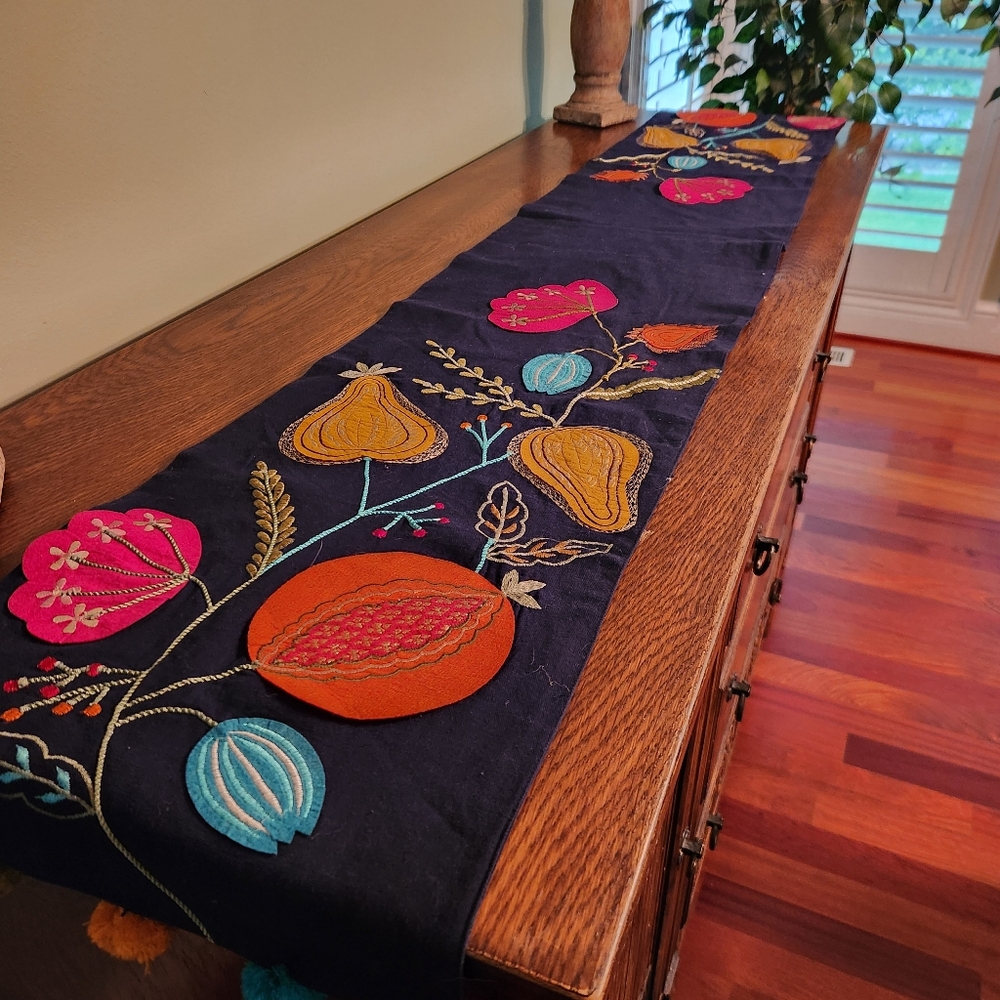 Pier 1 Imports Table Runner Applique Navy Multicolor Floral Cotton Home 13 x 72 - Picture 2 of 11